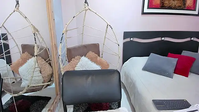 Snapshot of LenaRuiz_ chatting on 18, 2, 2026 LenaRuiz online show from 18, 2, 2026