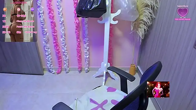 Snapshot of KAROL_MILF chatting on 25, 7, 2026 KAROL MILF online show from 25, 7, 2026