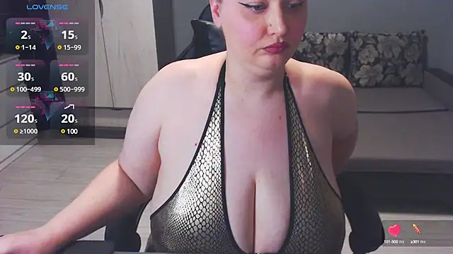 Snapshot of anna_claire chatting on 4, 3, 2025 anna claire online show from 4, 3, 2025