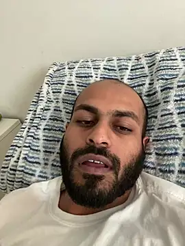 islandvybee55 online show from 12, 1, 2025