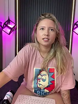 Snapshot of MiaPetit_ chatting on 12, 1, 2025 MiaPetit  online show from 12, 1, 2025