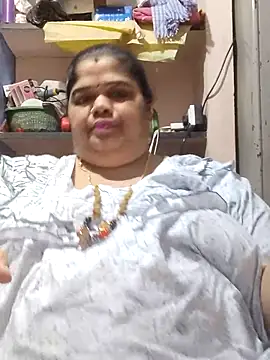 Snapshot of tamilthanushri chatting on 27, 4, 2026 tamilthanushri online show from 27, 4, 2026