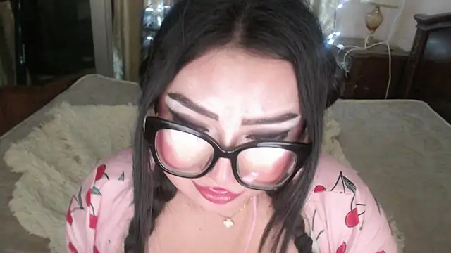 Snapshot of cutie_sakura chatting on 9, 3, 2025 cutie sakura online show from 9, 3, 2025