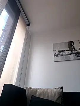 Latiinvenushot online show from 11, 3, 2026