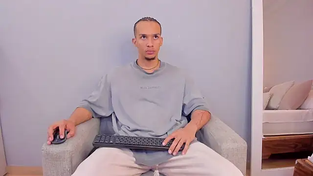 Dominick star online show from 13, 11, 2025