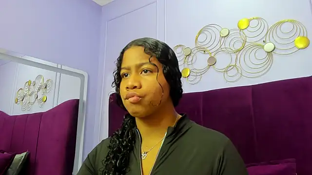 Sofi Fox  online show from 23, 2, 2025