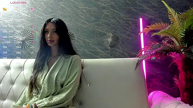 Snapshot of moona_ray chatting on 18, 9, 2025 moona ray online show from 18, 9, 2025