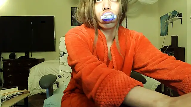 Snapshot of PolinaLoveX chatting on 5, 2, 2025 PolinaLoveX online show from 5, 2, 2025