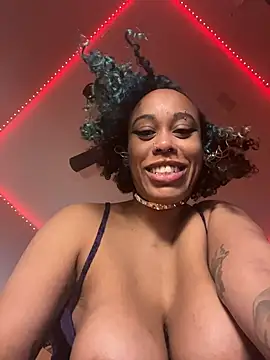 loveluna8 online show from 3, 11, 2025