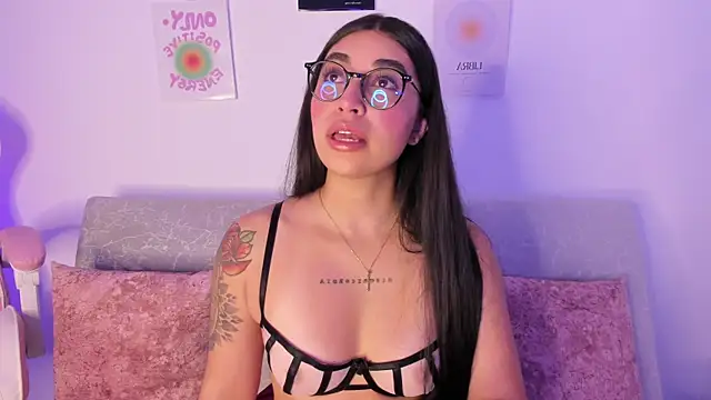 Snapshot of sensualhaven_ chatting on 30, 12, 2024 sensualhaven online show from 30, 12, 2024