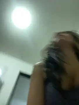 mysteriousgirl20 online show from 17, 4, 2026