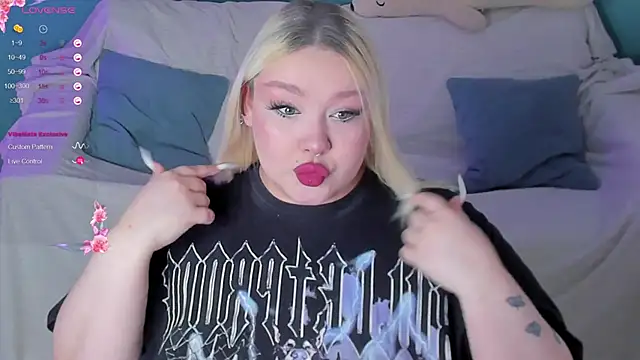 LilyBelll online show from 24, 2, 2025