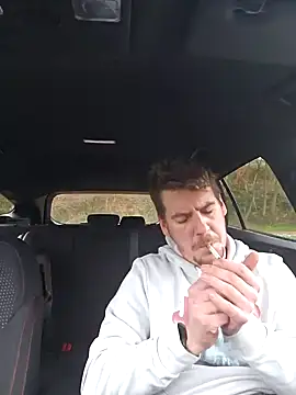 Titanhoott online show from 4, 1, 2025