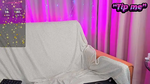 Snapshot of Lesi_Moonie01 chatting on 10, 2, 2025 Lesi Moonie01 online show from 10, 2, 2025