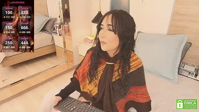 Megansttein  online show from 9, 11, 2025