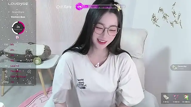 Snapshot of Yaooo-Asi chatting on 12, 12, 2024 Yaooo-Asi online show from 12, 12, 2024