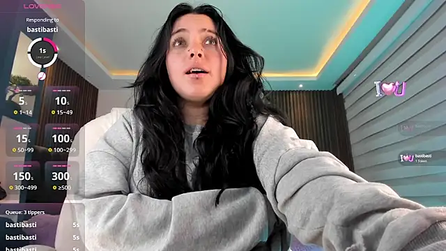 Lucy Smith2 online show from 31, 12, 2024