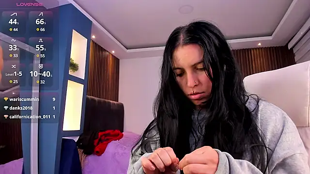 Lucy Smith2 online show from 24, 1, 2025