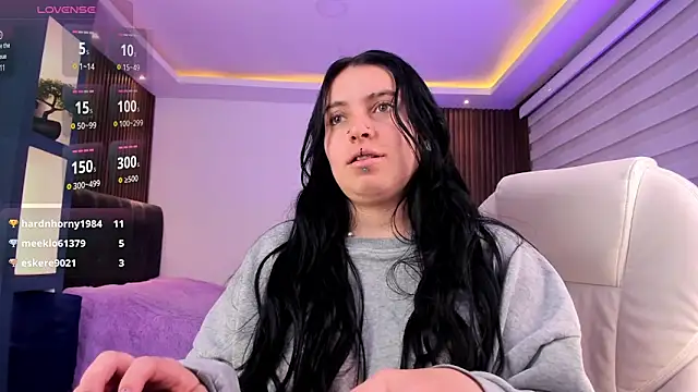 Lucy Smith2 online show from 30, 1, 2025