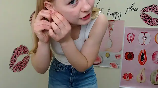 Snapshot of MademoiselleCl chatting on 4, 1, 2025 MademoiselleCl online show from 4, 1, 2025