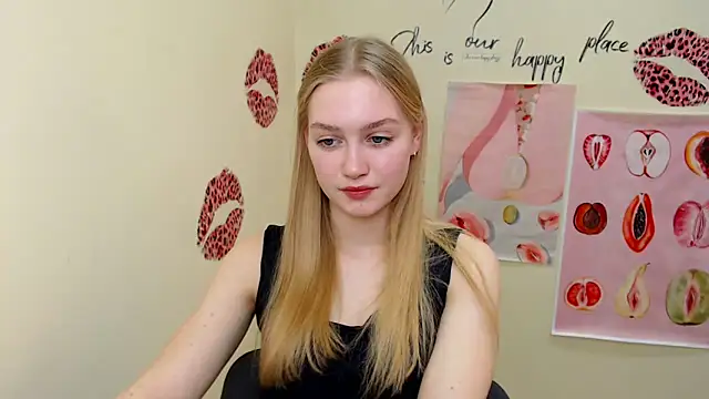 Snapshot of MademoiselleCl chatting on 9, 3, 2025 MademoiselleCl online show from 9, 3, 2025