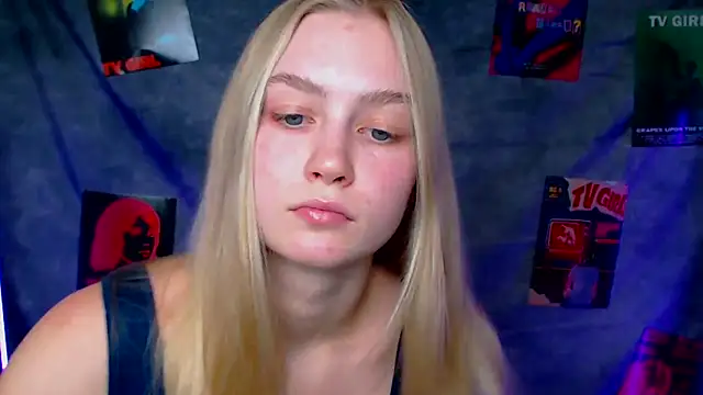 Snapshot of MademoiselleCl chatting on 15, 10, 2025 MademoiselleCl online show from 15, 10, 2025