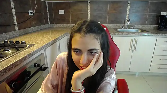 anna alvarez online show from 20, 3, 2025