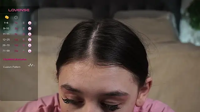 AislyEmbury online show from 9, 2, 2025