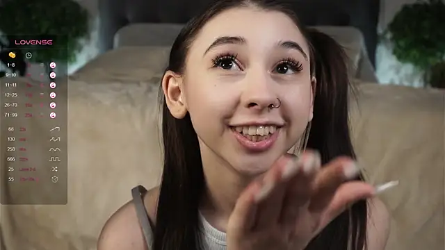 AislyEmbury online show from 11, 2, 2025