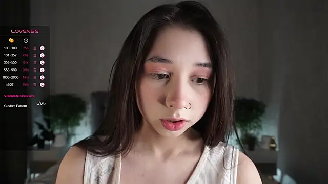 AislyEmbury online show from 21, 2, 2025