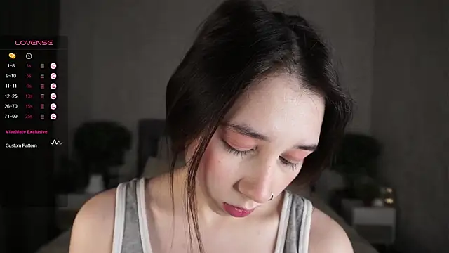 AislyEmbury online show from 23, 2, 2025