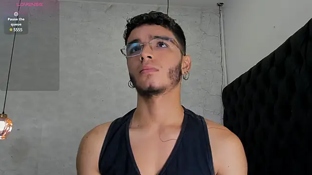 Snapshot of Ian_Castillo_ chatting on 18, 2, 2025 Ian Castillo online show from 18, 2, 2025