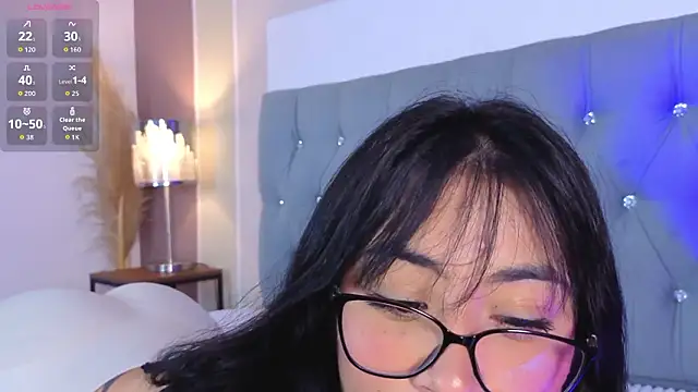 aprildreams19 online show from 3, 2, 2026