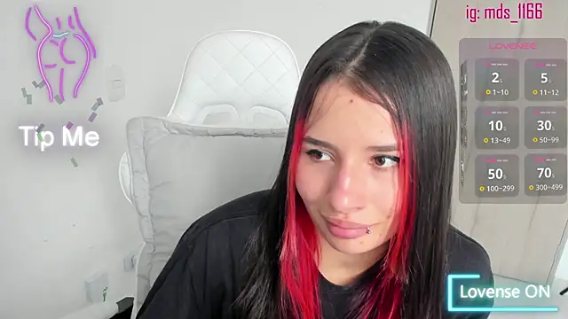 Mia adams66 online show from 6, 2, 2025