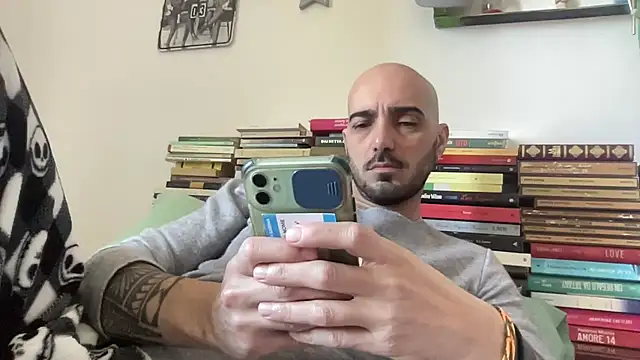 alessandromori91 online show from 5, 4, 2026