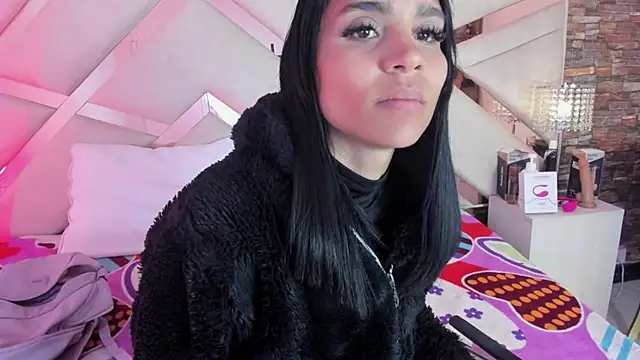 sophie pariss online show from 9, 11, 2025