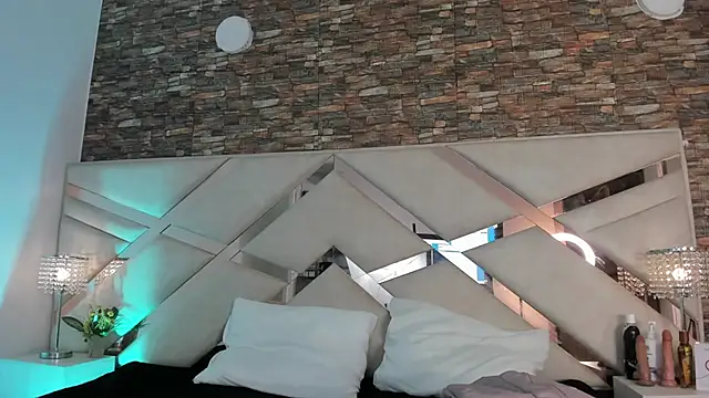 sophie pariss online show from 29, 11, 2025