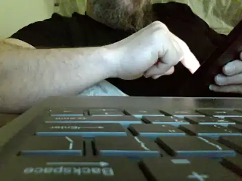 Snapshot of FROL83 chatting on 15, 4, 2026 FROL83 online show from 15, 4, 2026