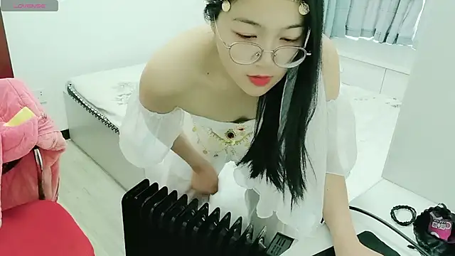 luoxuwen online show from 15, 1, 2025