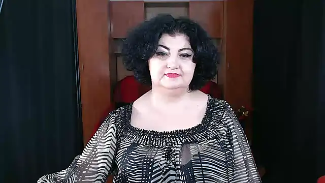 Snapshot of _MissJ_ chatting on 5, 1, 2025 MissJ online show from 5, 1, 2025