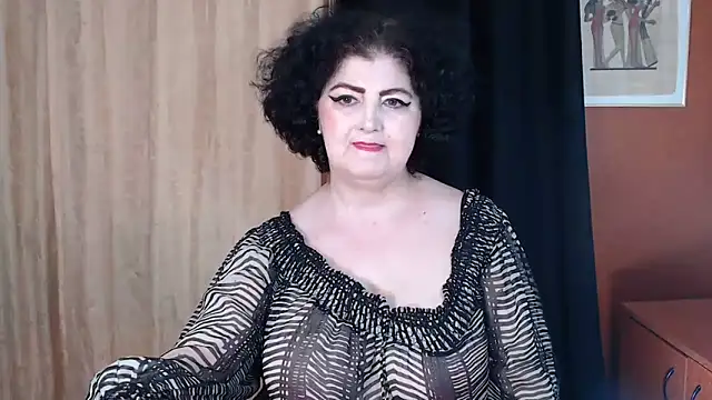 Snapshot of _MissJ_ chatting on 4, 5, 2026 MissJ online show from 4, 5, 2026