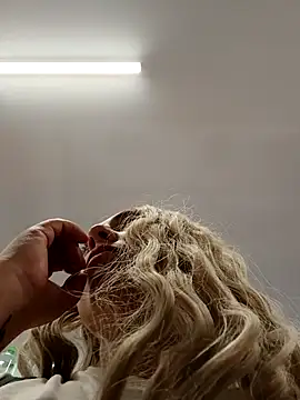 madelaine- online show from 28, 2, 2025