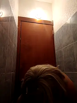 madelaine- online show from 28, 2, 2025