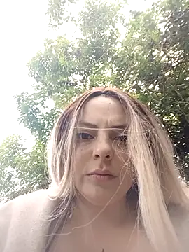 madelaine- online show from 10, 10, 2025