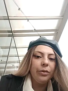 madelaine- online show from 11, 10, 2025