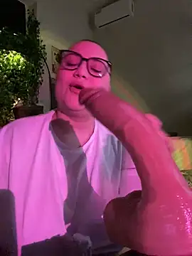 DaisyBooom online show from 11, 1, 2025