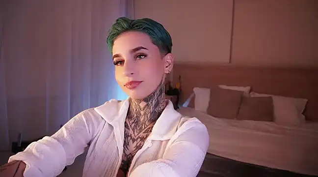 AliceShazaham  online show from 4, 12, 2024