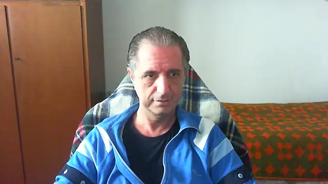 Snapshot of lliuk70mi chatting on 10, 5, 2026 lliuk70mi online show from 10, 5, 2026