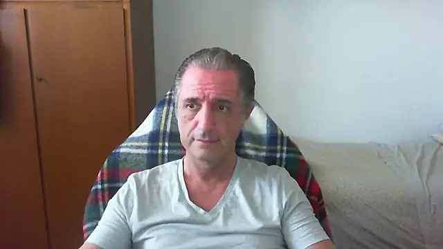 Snapshot of lliuk70mi chatting on 12, 5, 2026 lliuk70mi online show from 12, 5, 2026