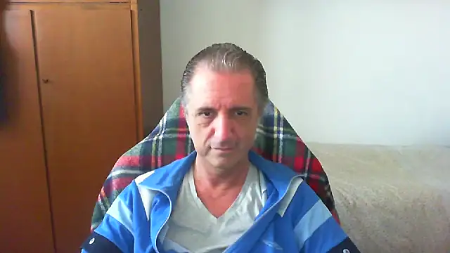 Snapshot of lliuk70mi chatting on 13, 5, 2026 lliuk70mi online show from 13, 5, 2026
